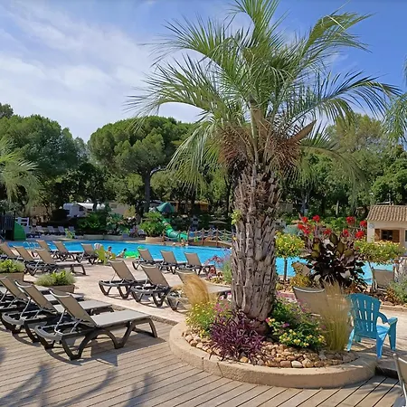 Luxe 6 Persoons Chalet Camping Lei Suves Cote D'Azur Roquebrune-Sur Argens *