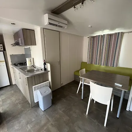 Luxe 6 Persoons Chalet Camping Lei Suves Cote D'Azur Roquebrune-Sur Argens Kamp alanı