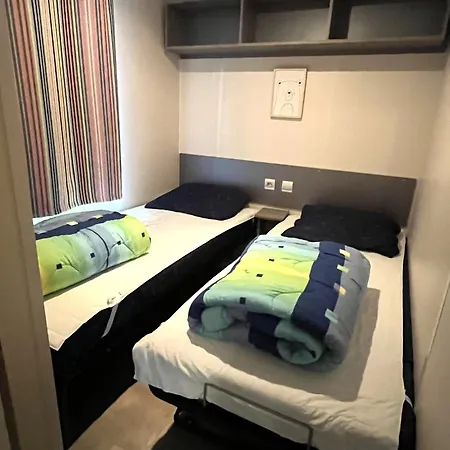 مكان تخييم Luxe 6 Persoons Lei Suves Cote D'azur Roquebrune-sur Argens روكبرون-سور-أرجينس